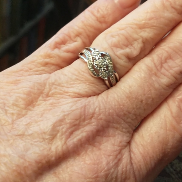 Diamond Ring - Picture 3 of 5